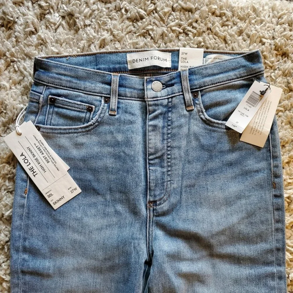 DENIM FORUM | NWT The Lola High Rise Skinny Light Blue Wash (Size 27) - Picture 3 of 9